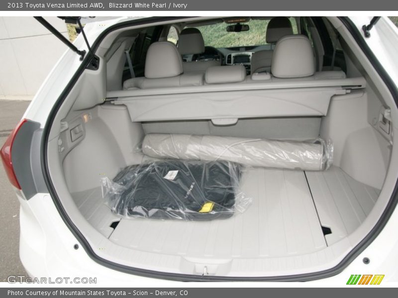 Blizzard White Pearl / Ivory 2013 Toyota Venza Limited AWD
