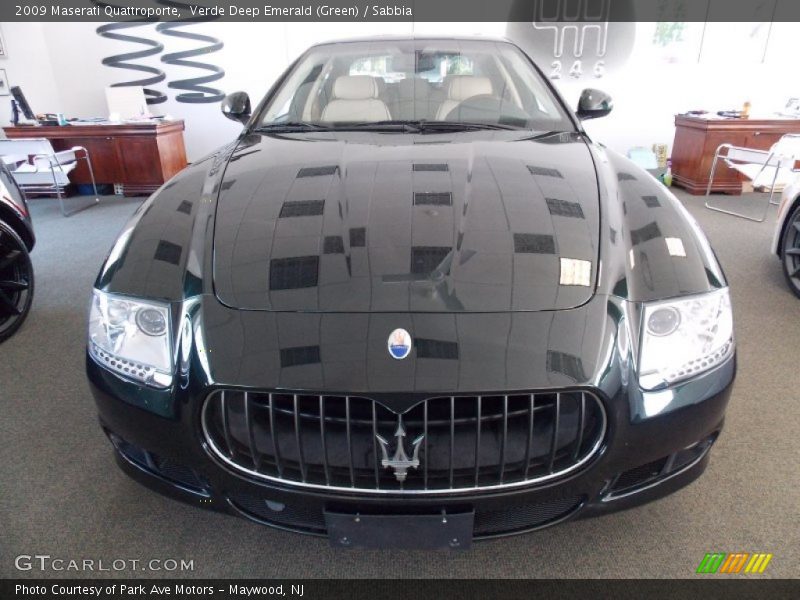 Verde Deep Emerald (Green) / Sabbia 2009 Maserati Quattroporte