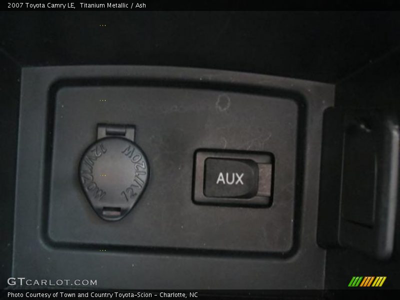 Titanium Metallic / Ash 2007 Toyota Camry LE