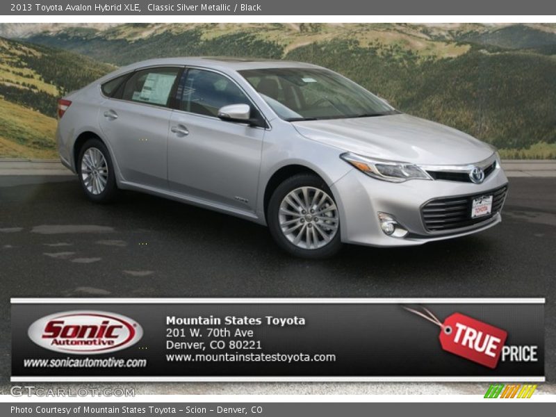 Classic Silver Metallic / Black 2013 Toyota Avalon Hybrid XLE