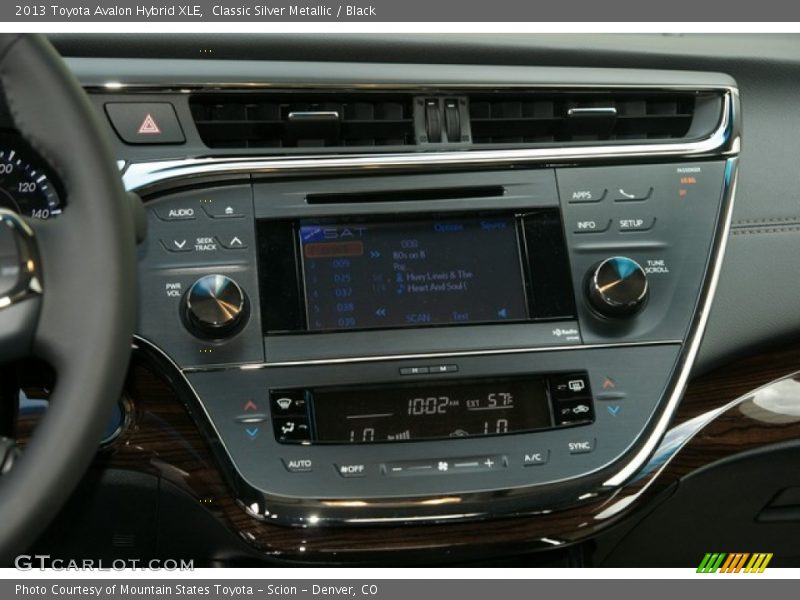 Classic Silver Metallic / Black 2013 Toyota Avalon Hybrid XLE