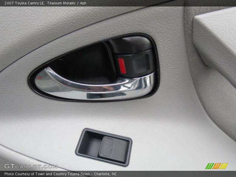 Titanium Metallic / Ash 2007 Toyota Camry LE