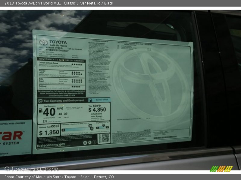 Classic Silver Metallic / Black 2013 Toyota Avalon Hybrid XLE