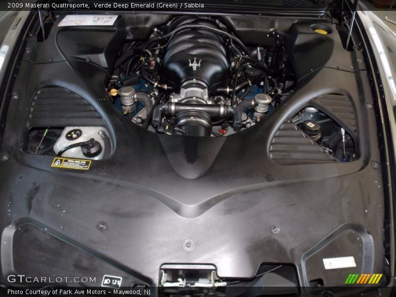 Verde Deep Emerald (Green) / Sabbia 2009 Maserati Quattroporte