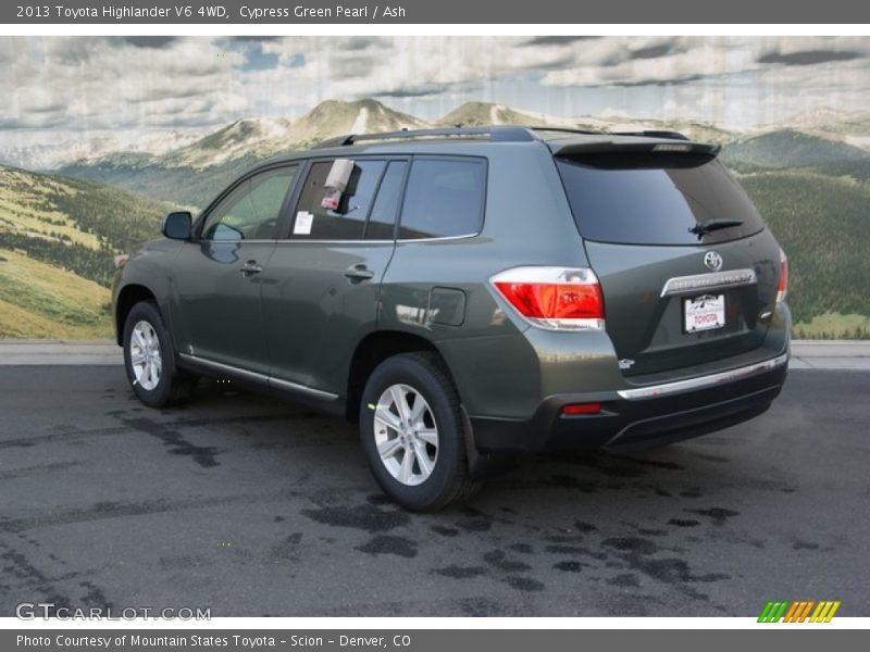 Cypress Green Pearl / Ash 2013 Toyota Highlander V6 4WD