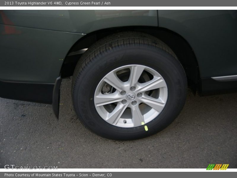 Cypress Green Pearl / Ash 2013 Toyota Highlander V6 4WD