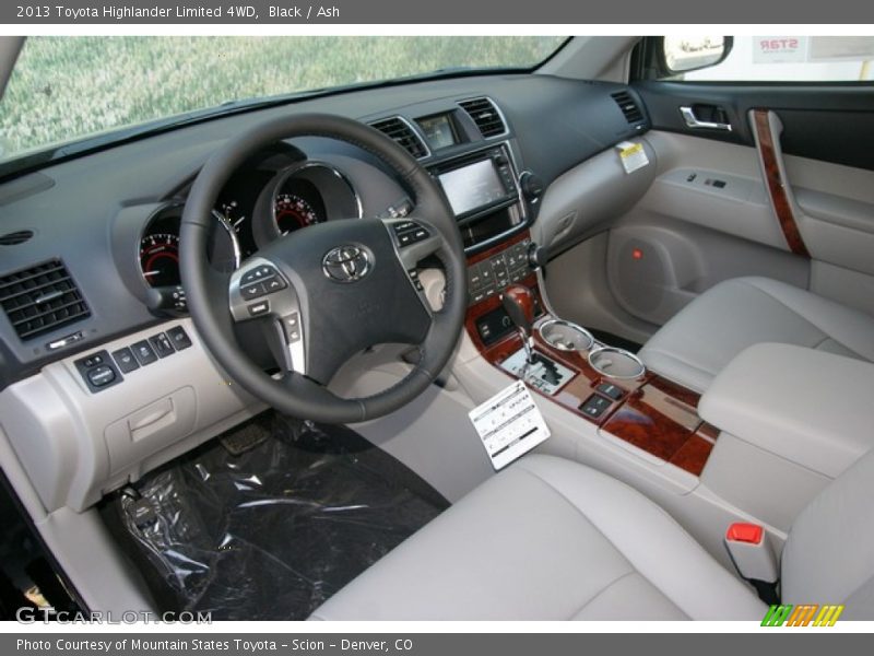 Black / Ash 2013 Toyota Highlander Limited 4WD