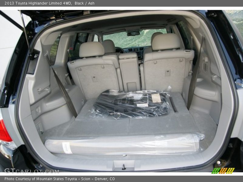 Black / Ash 2013 Toyota Highlander Limited 4WD