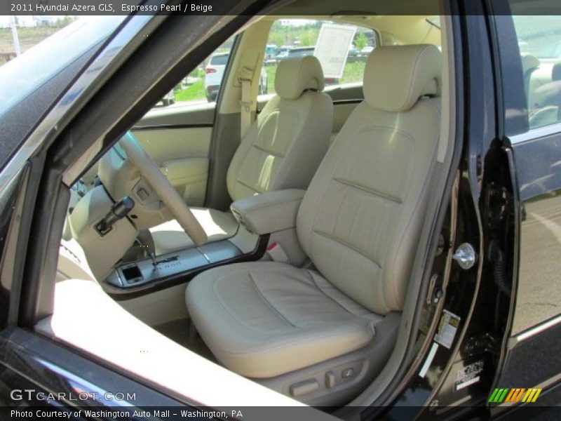 Front Seat of 2011 Azera GLS