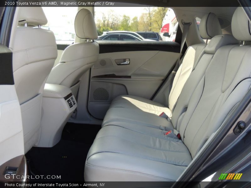 Magnetic Gray Metallic / Gray 2010 Toyota Venza V6 AWD