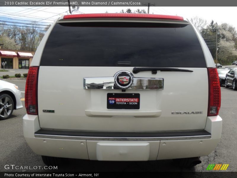 White Diamond / Cashmere/Cocoa 2010 Cadillac Escalade ESV Premium AWD