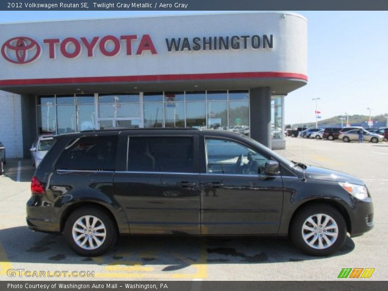 Twilight Gray Metallic / Aero Gray 2012 Volkswagen Routan SE