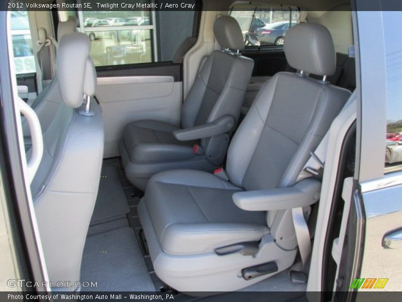 Twilight Gray Metallic / Aero Gray 2012 Volkswagen Routan SE