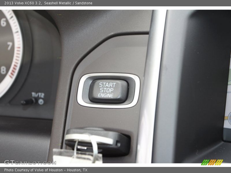 Seashell Metallic / Sandstone 2013 Volvo XC60 3.2