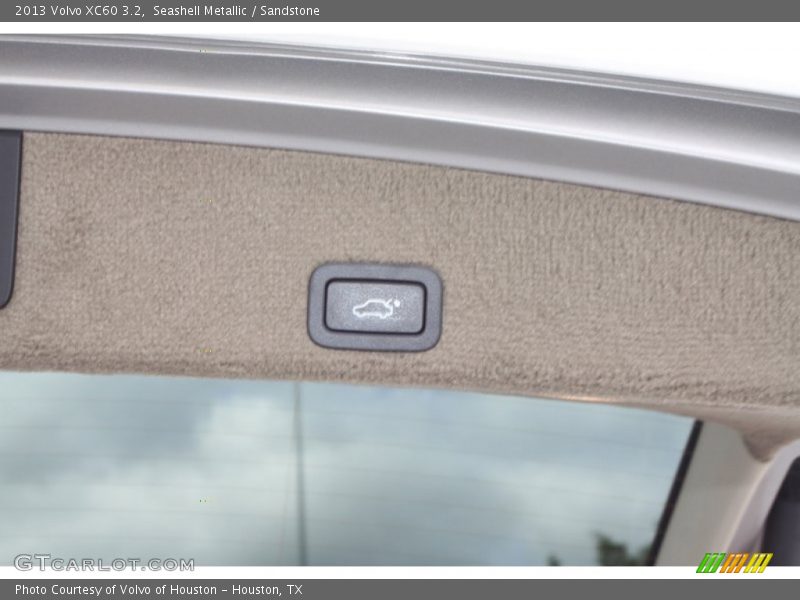 Seashell Metallic / Sandstone 2013 Volvo XC60 3.2