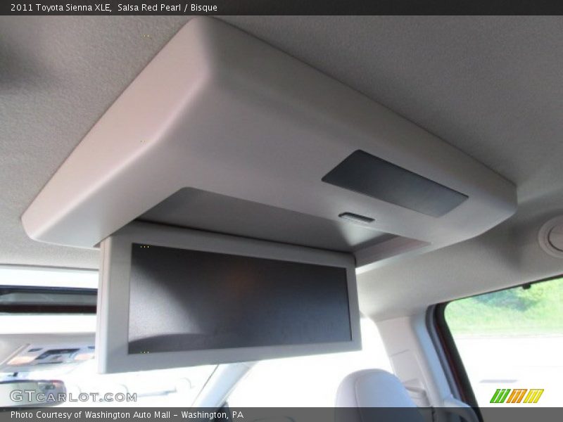 Salsa Red Pearl / Bisque 2011 Toyota Sienna XLE