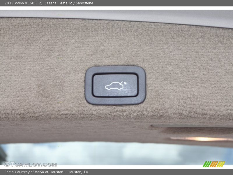 Seashell Metallic / Sandstone 2013 Volvo XC60 3.2