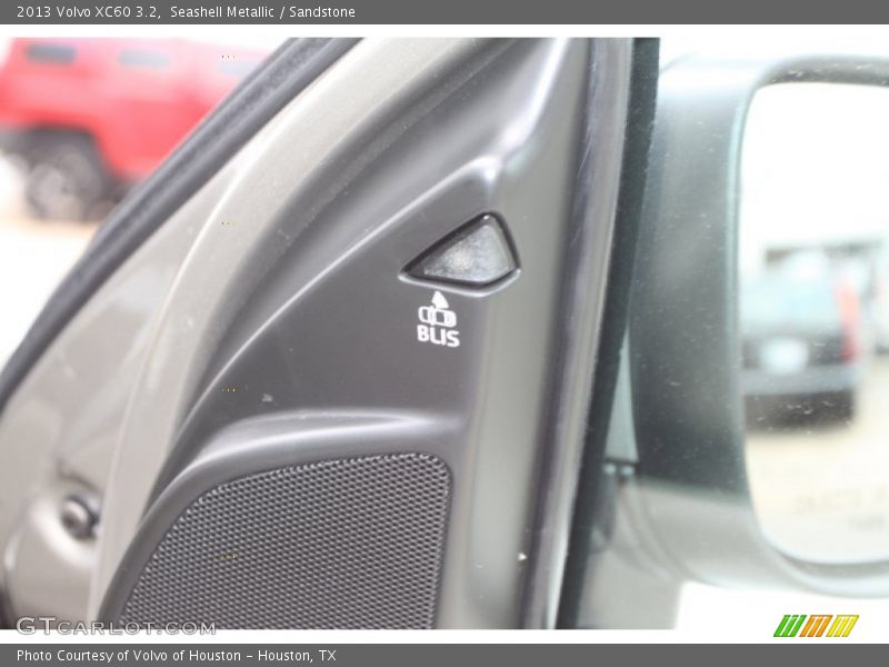 Seashell Metallic / Sandstone 2013 Volvo XC60 3.2
