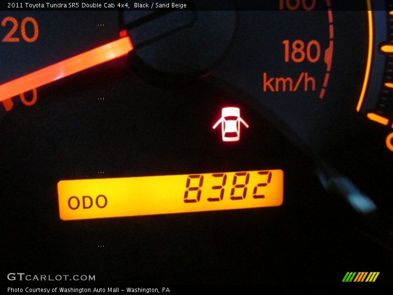 Black / Sand Beige 2011 Toyota Tundra SR5 Double Cab 4x4