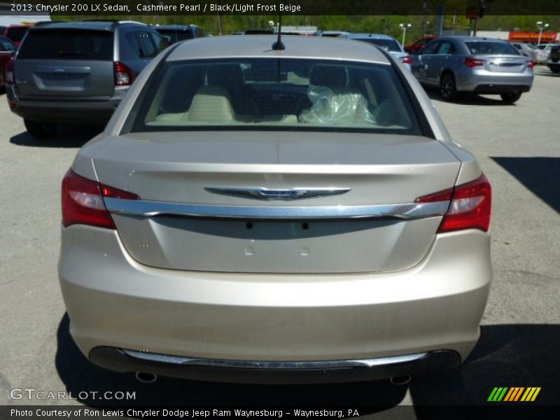 Cashmere Pearl / Black/Light Frost Beige 2013 Chrysler 200 LX Sedan