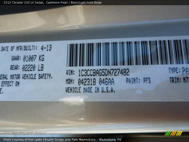 Cashmere Pearl / Black/Light Frost Beige 2013 Chrysler 200 LX Sedan