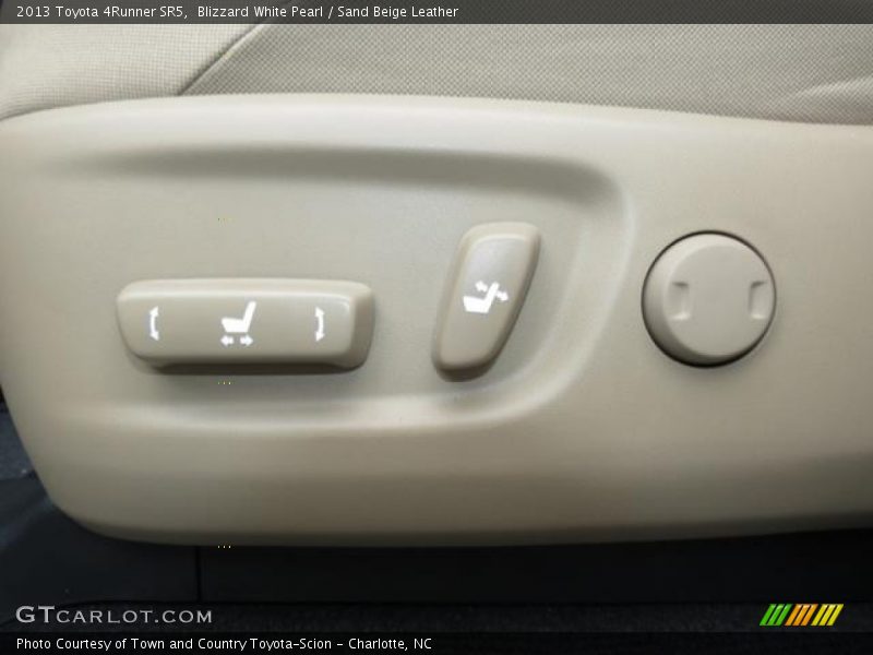 Blizzard White Pearl / Sand Beige Leather 2013 Toyota 4Runner SR5