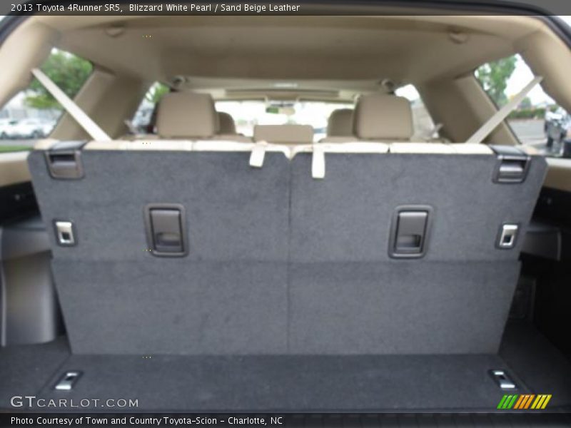 Blizzard White Pearl / Sand Beige Leather 2013 Toyota 4Runner SR5