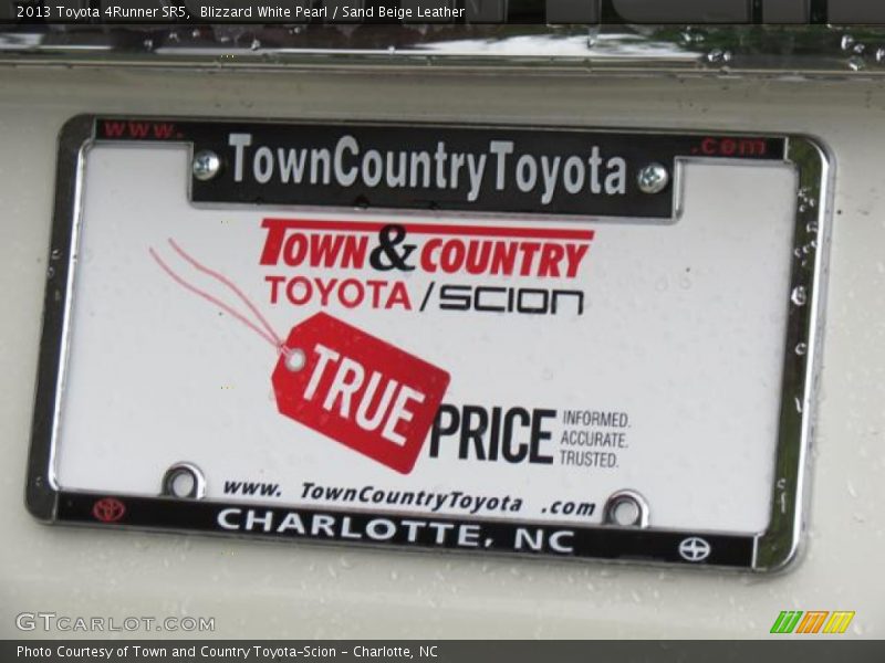 Blizzard White Pearl / Sand Beige Leather 2013 Toyota 4Runner SR5