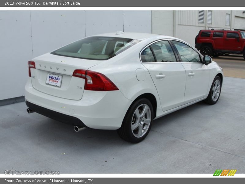 Ice White / Soft Beige 2013 Volvo S60 T5
