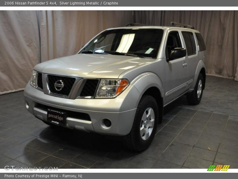 Silver Lightning Metallic / Graphite 2006 Nissan Pathfinder S 4x4