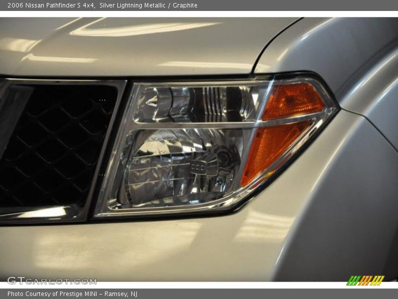 Silver Lightning Metallic / Graphite 2006 Nissan Pathfinder S 4x4