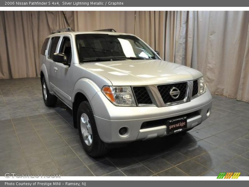 Silver Lightning Metallic / Graphite 2006 Nissan Pathfinder S 4x4