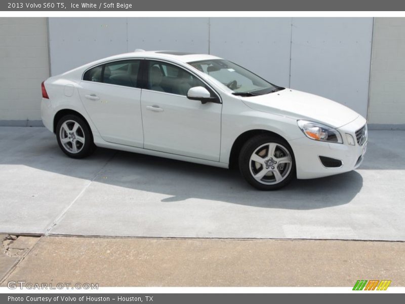 Ice White / Soft Beige 2013 Volvo S60 T5
