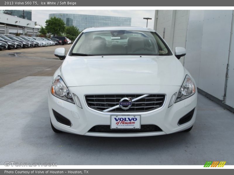 Ice White / Soft Beige 2013 Volvo S60 T5
