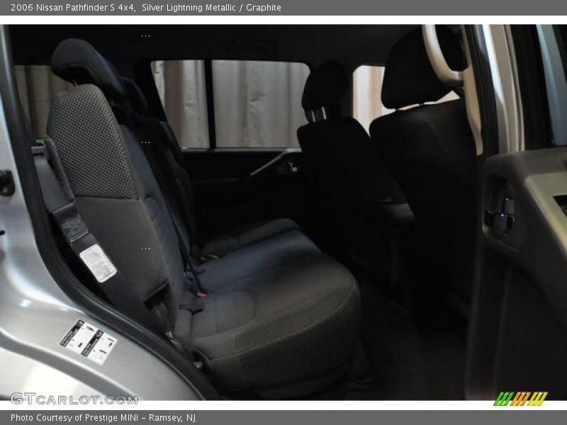 Silver Lightning Metallic / Graphite 2006 Nissan Pathfinder S 4x4