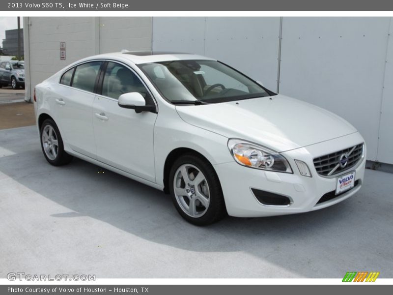 Ice White / Soft Beige 2013 Volvo S60 T5