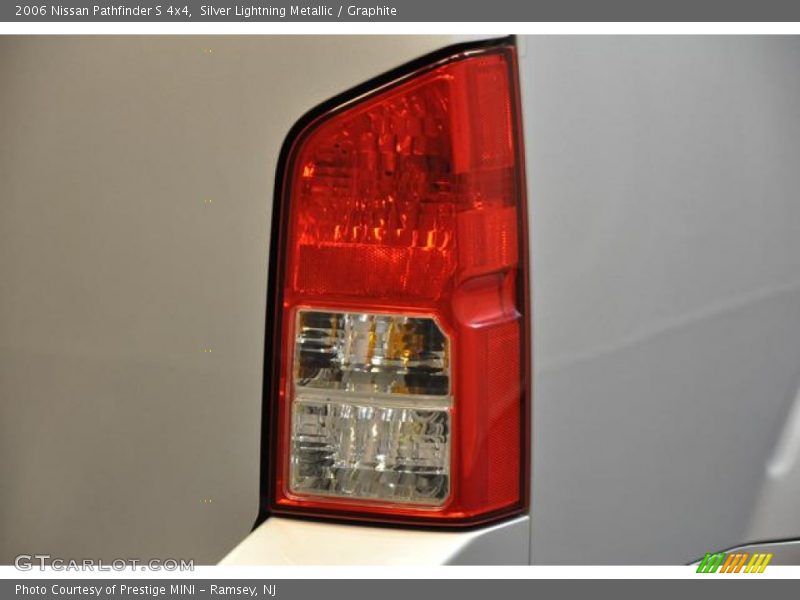 Silver Lightning Metallic / Graphite 2006 Nissan Pathfinder S 4x4