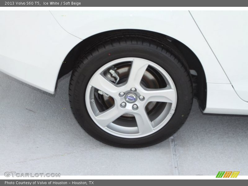 Ice White / Soft Beige 2013 Volvo S60 T5