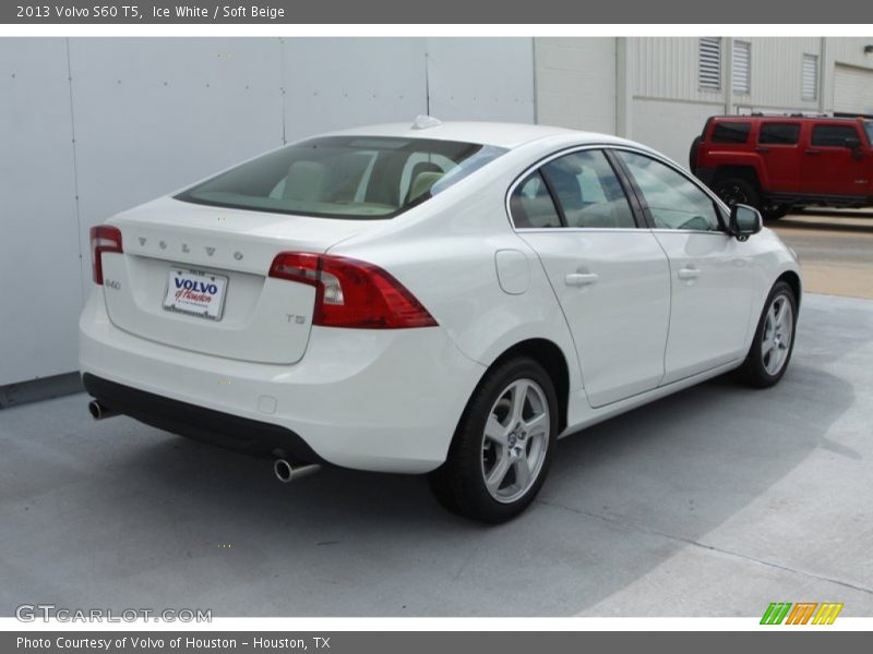 Ice White / Soft Beige 2013 Volvo S60 T5