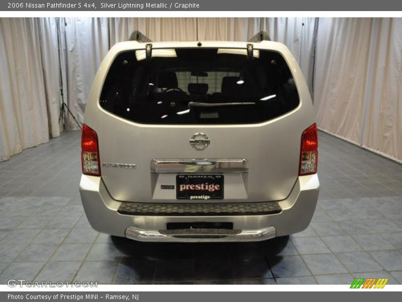 Silver Lightning Metallic / Graphite 2006 Nissan Pathfinder S 4x4
