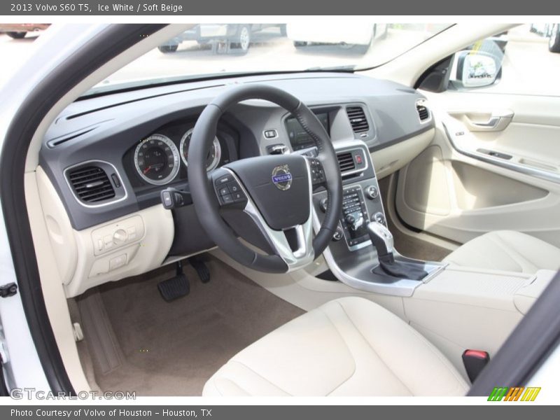 Ice White / Soft Beige 2013 Volvo S60 T5