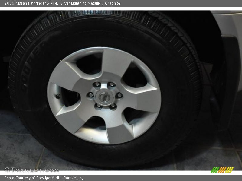 Silver Lightning Metallic / Graphite 2006 Nissan Pathfinder S 4x4