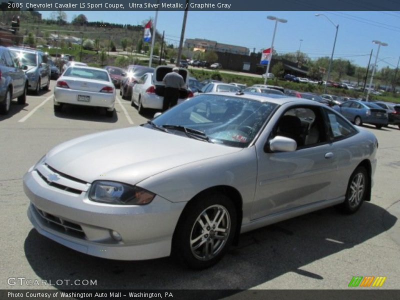 Ultra Silver Metallic / Graphite Gray 2005 Chevrolet Cavalier LS Sport Coupe