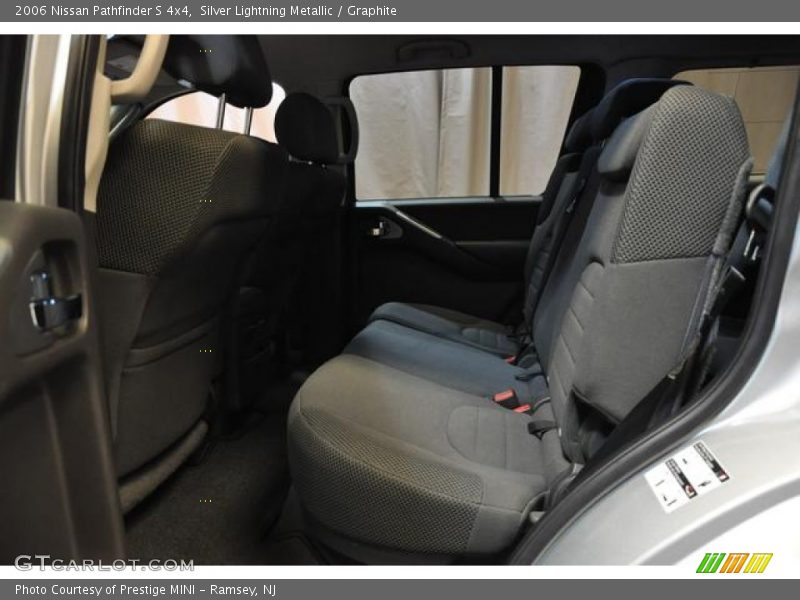 Silver Lightning Metallic / Graphite 2006 Nissan Pathfinder S 4x4