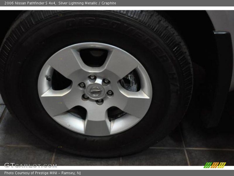 Silver Lightning Metallic / Graphite 2006 Nissan Pathfinder S 4x4