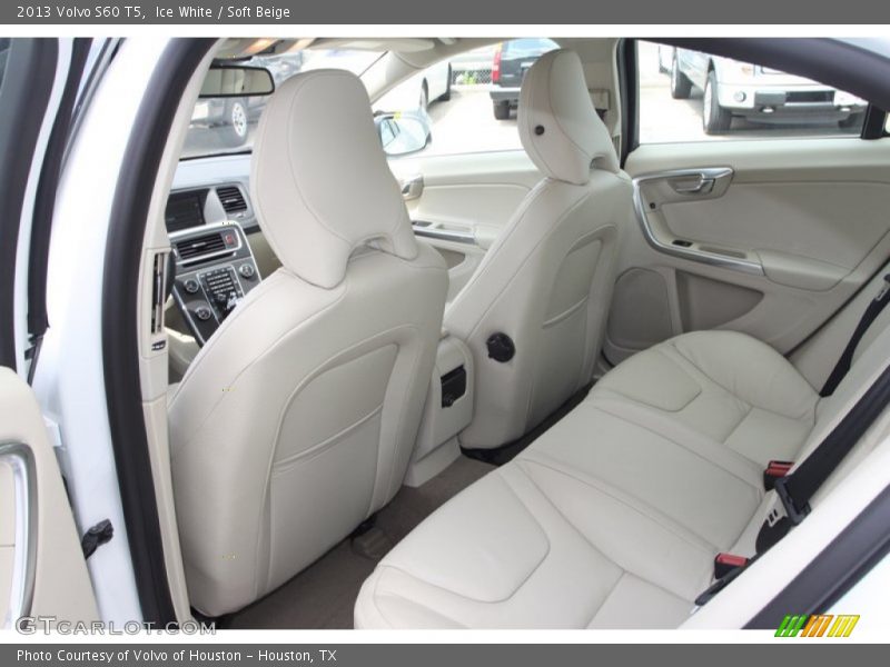 Ice White / Soft Beige 2013 Volvo S60 T5