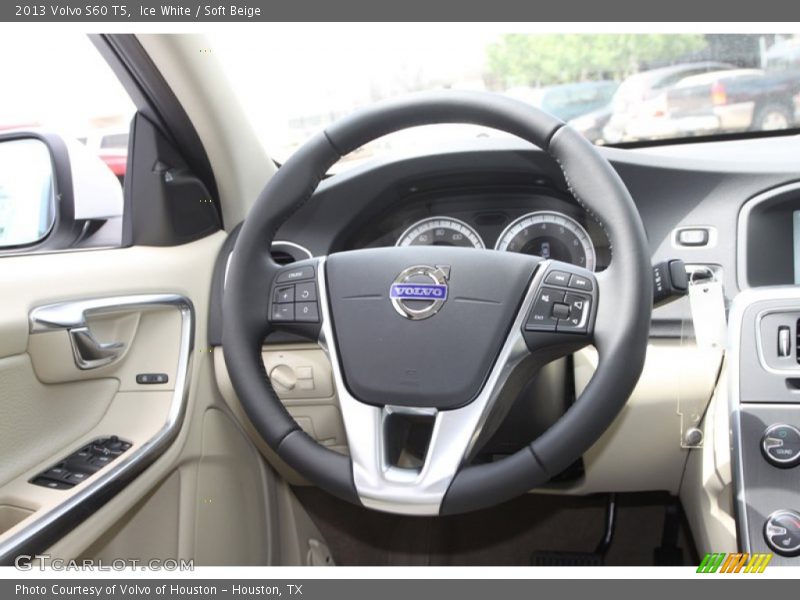 Ice White / Soft Beige 2013 Volvo S60 T5