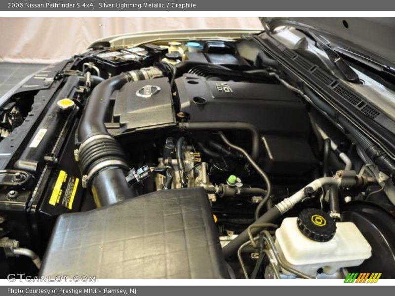 Silver Lightning Metallic / Graphite 2006 Nissan Pathfinder S 4x4