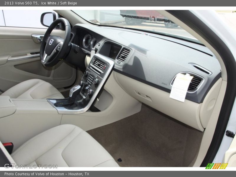Ice White / Soft Beige 2013 Volvo S60 T5