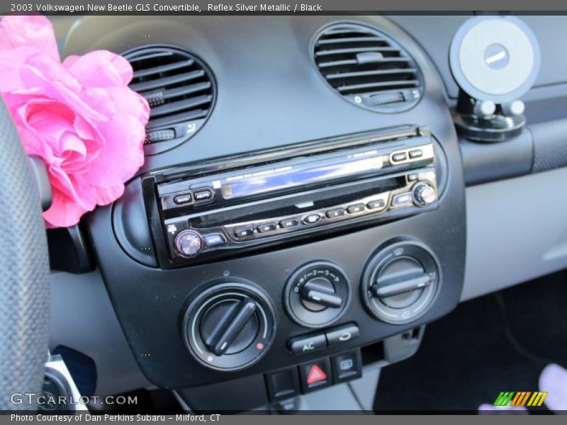Reflex Silver Metallic / Black 2003 Volkswagen New Beetle GLS Convertible